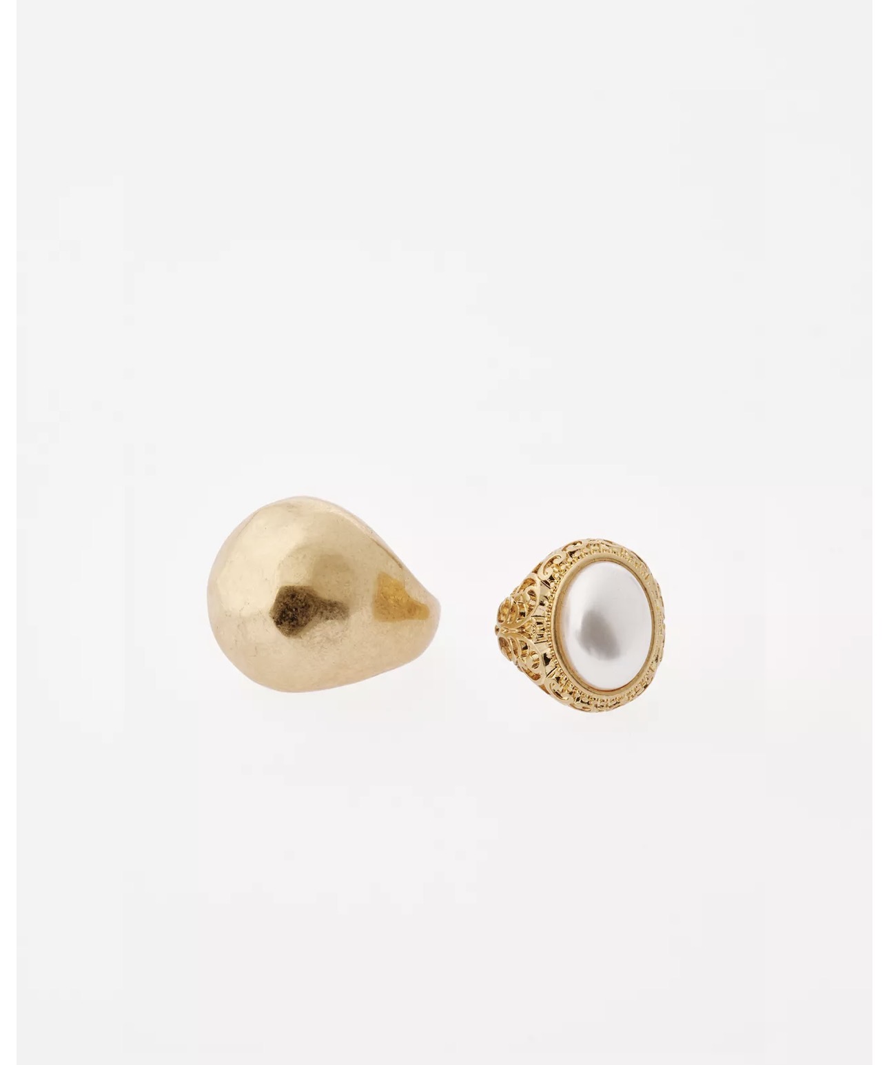Zara 2-Pack of Maxi Pearl Metal Rings Zara maxi pearl rings sold out Zara pearl metal rings Zara 4736/093/303 Golden Ref 4736/093/303